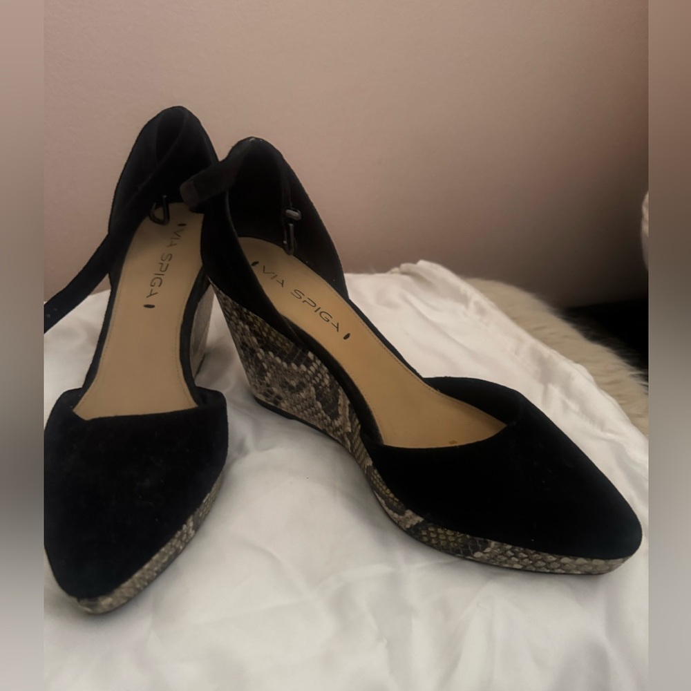Vía Spiga wedges size 7